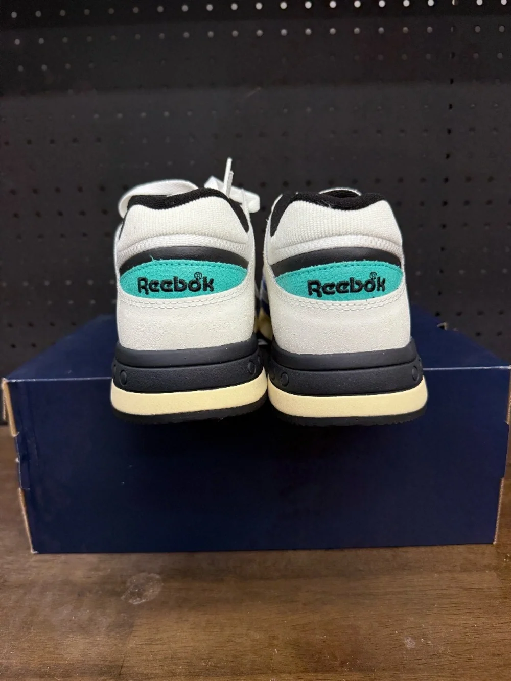 New W/ Box! Men's Reebok ERS 4000 'Chalk Kinetic Blue' White Cream Sneakers